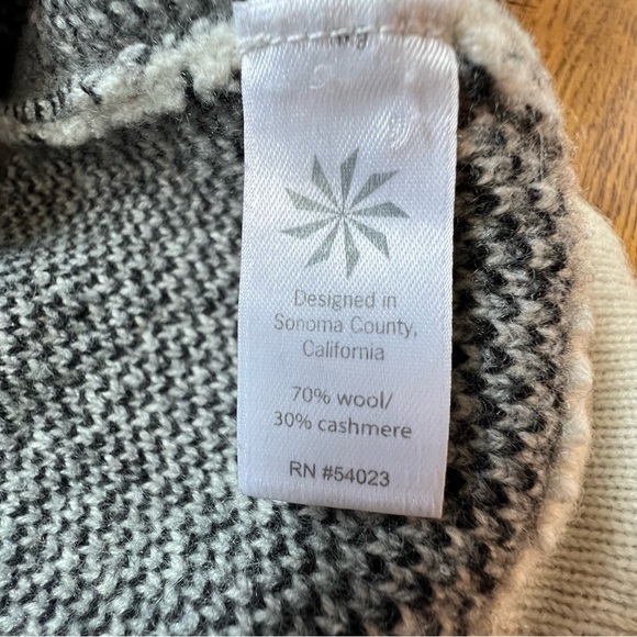 ⭐️ Athleta Marled Black Cream Cashmere Wool Blend Turtleneck Sweater SMALL - Picture 10 of 11